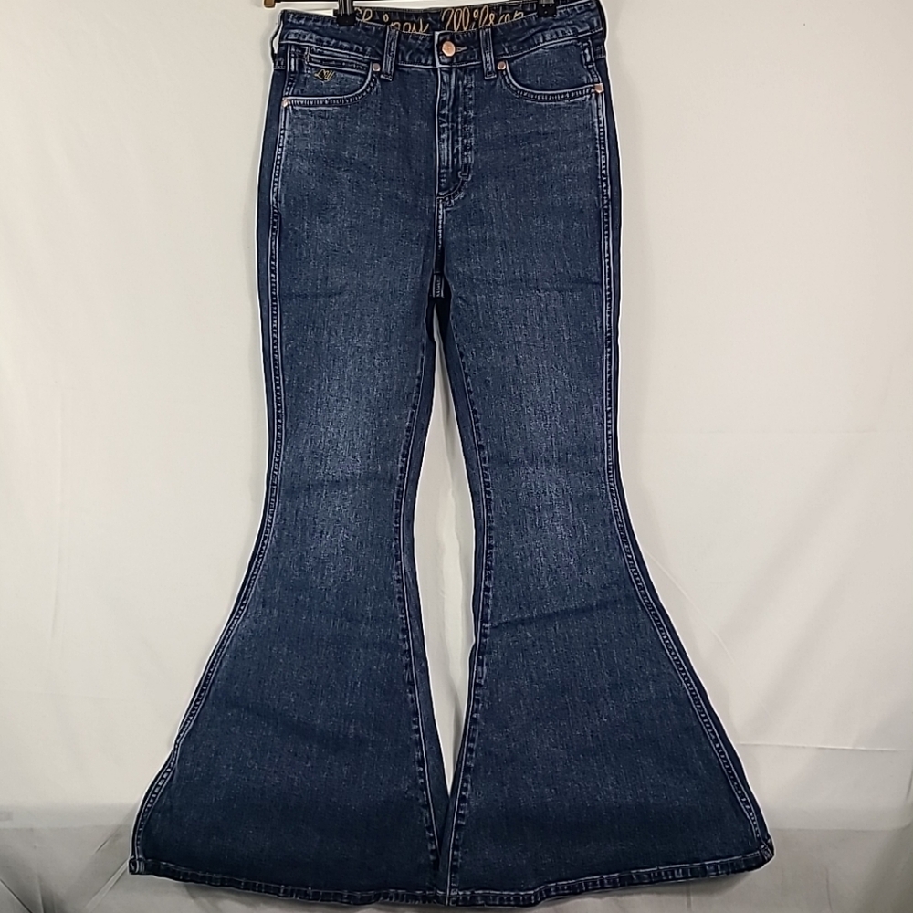 NEW Wrangler x Lainey Wilson High Rise Flare Jeans-112360638 Sz 31x30 NWT